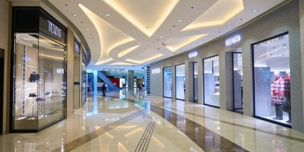Iluminación para Centros Comerciales: Claves para el éxito y atractivo de tus espacios