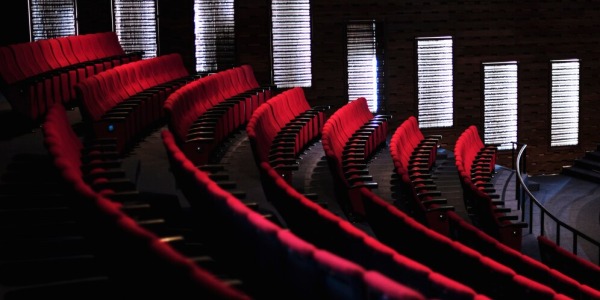 Iluminación en salas de cine: todo lo que deberías saber 