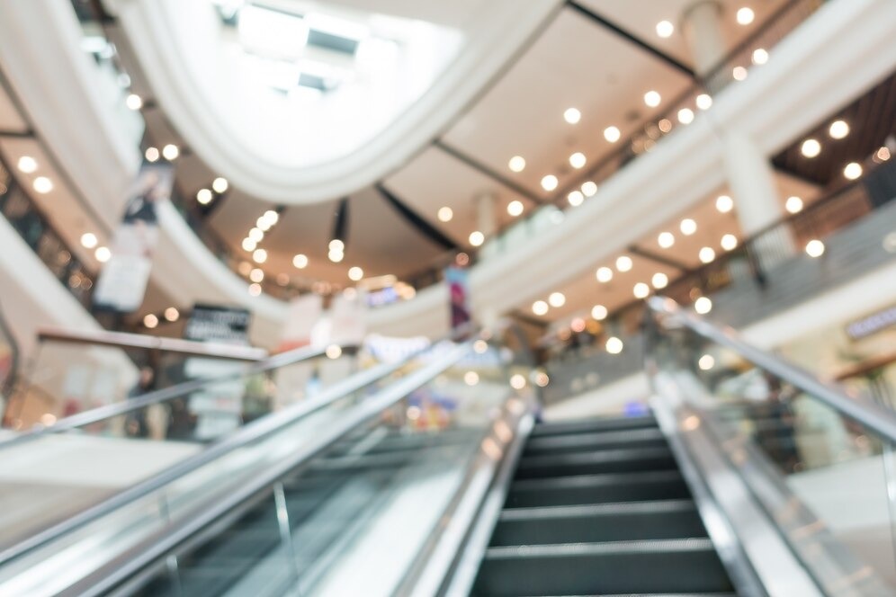 Iluminación centros comerciales: diseñando ambientes atractivos y sostenibles 